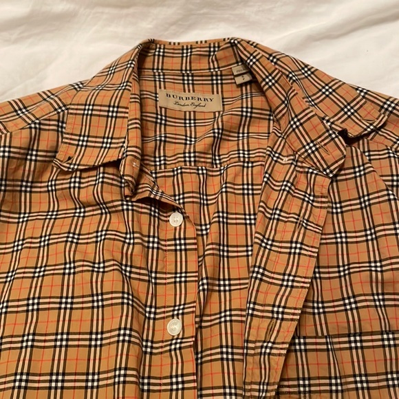 Burberry size / S / Tan color - Picture 3 of 4